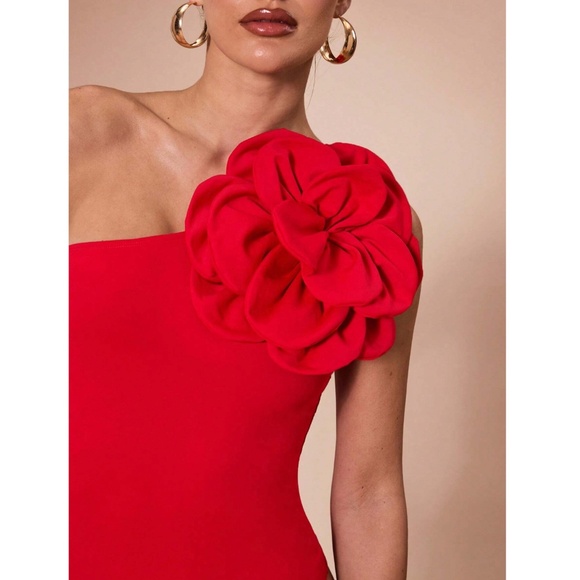 Red Large Flower One Shoulder Bodysuit Slim Fit Asymmetrical - Picture 5 of 12